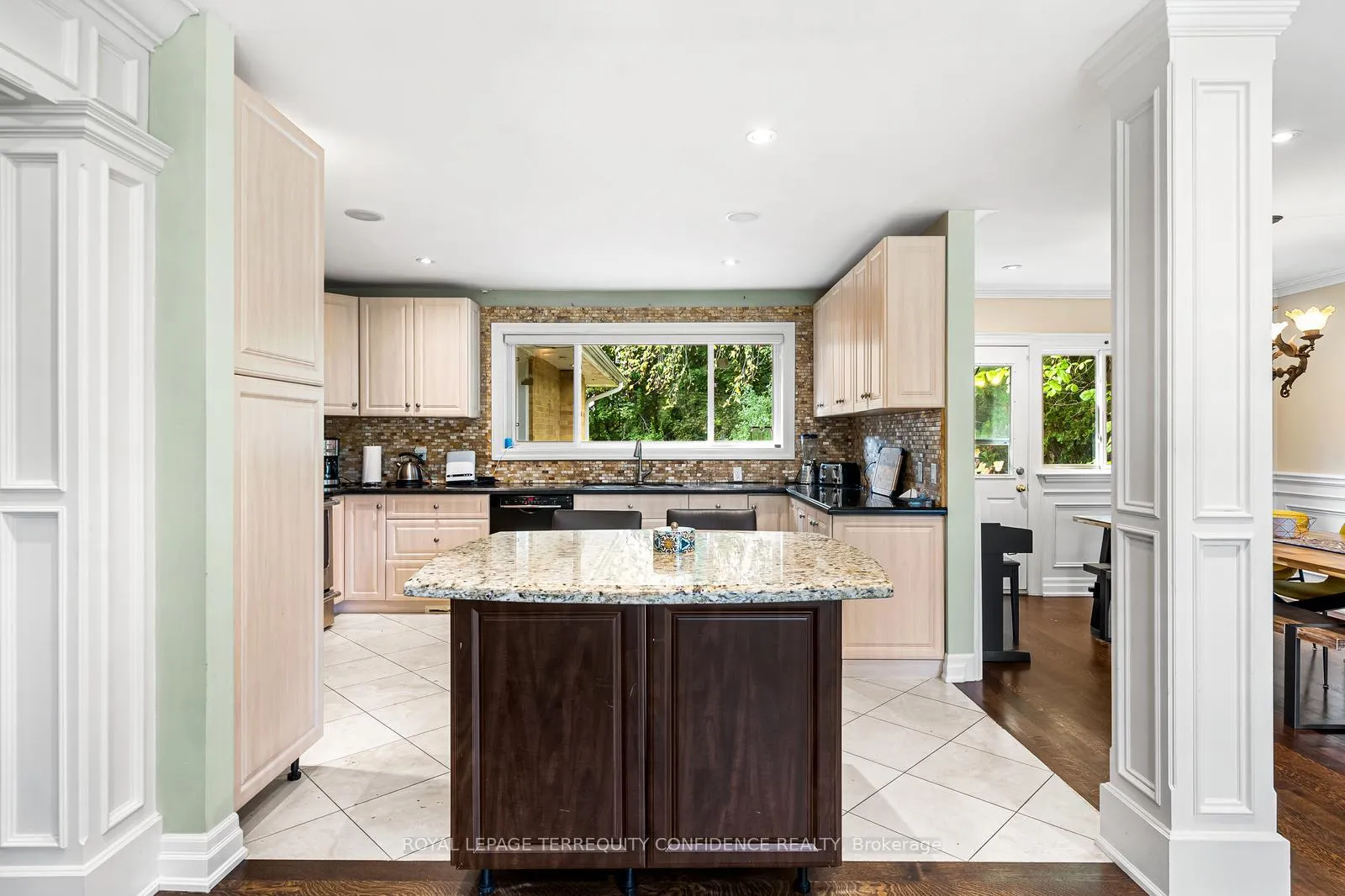 Photo 10 of 58 Burbank Drive, North York, Bayview Village — HOMEH