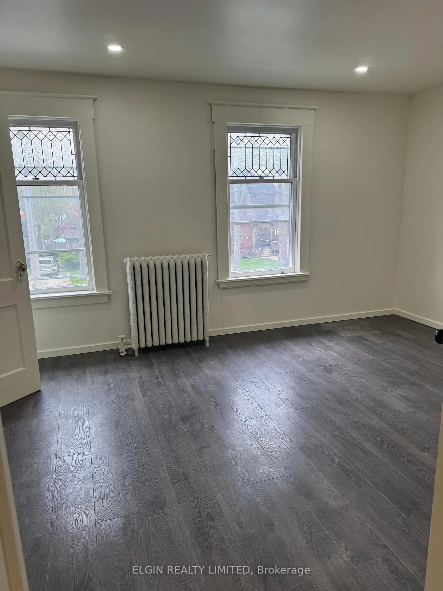 Photo 9 of Unit Upper, 11 Forest Avenue, St. Thomas — HOMEH