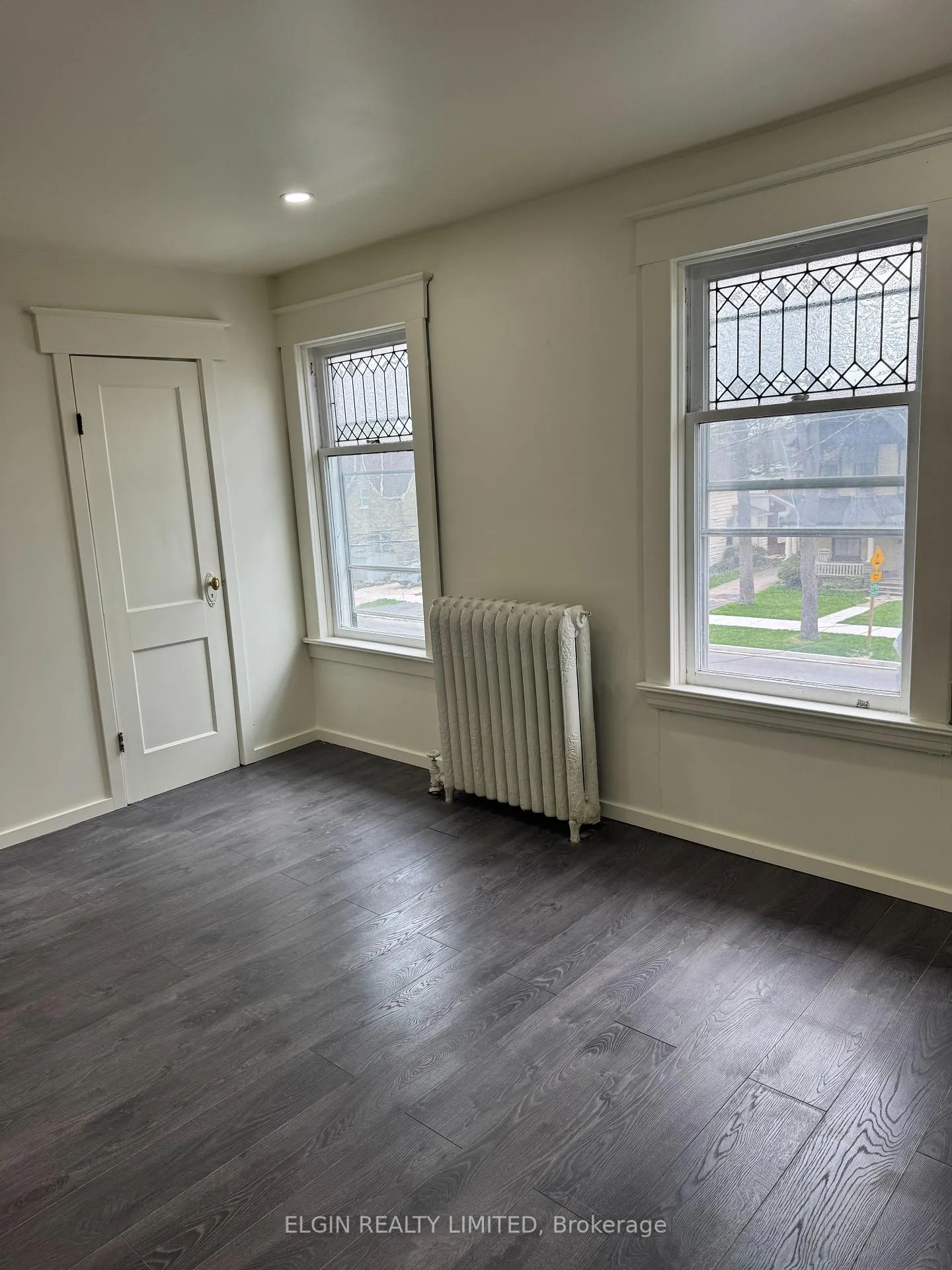 Photo 10 of Unit Upper, 11 Forest Avenue, St. Thomas — HOMEH