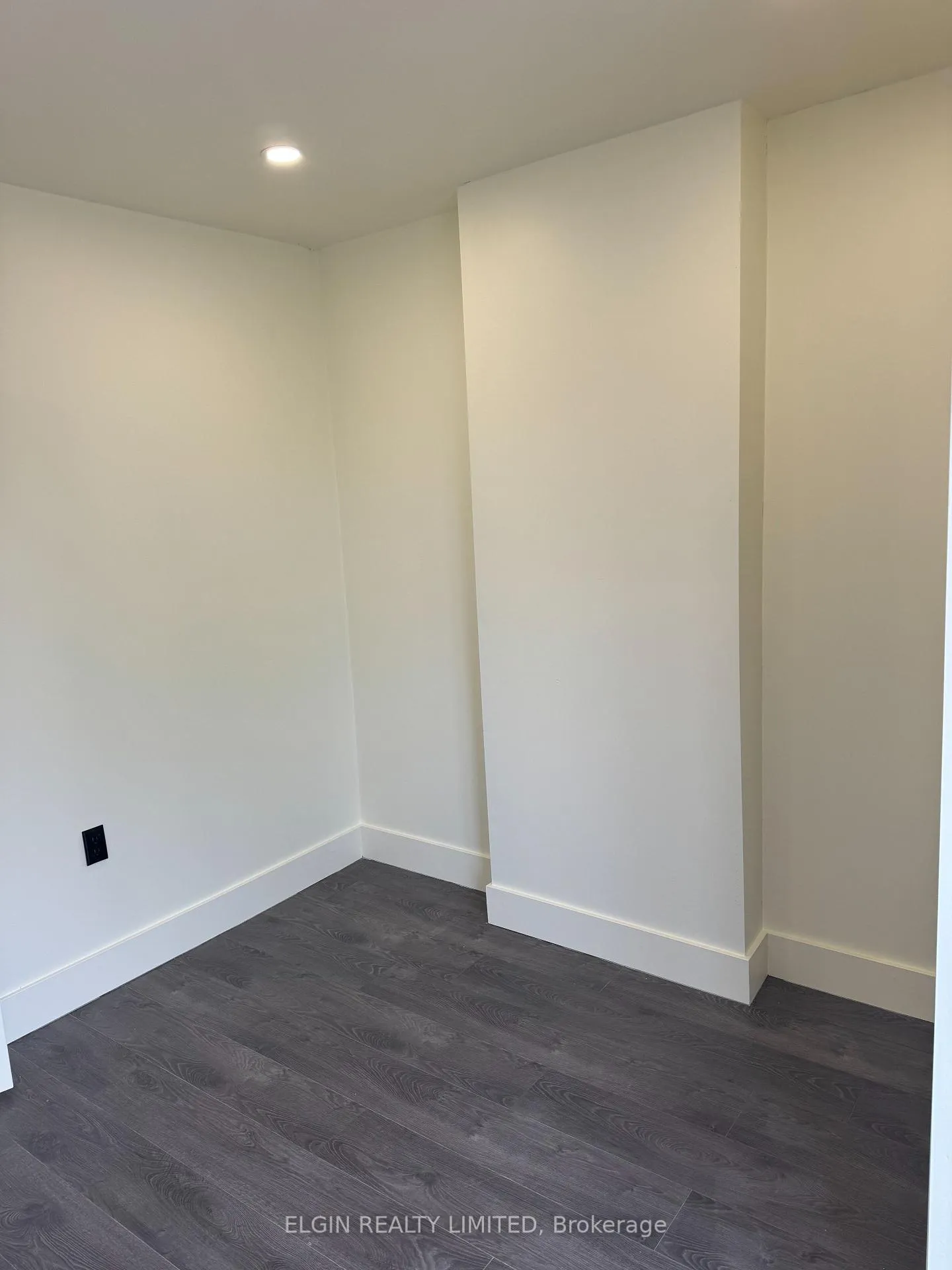 Photo 12 of Unit Upper, 11 Forest Avenue, St. Thomas — HOMEH
