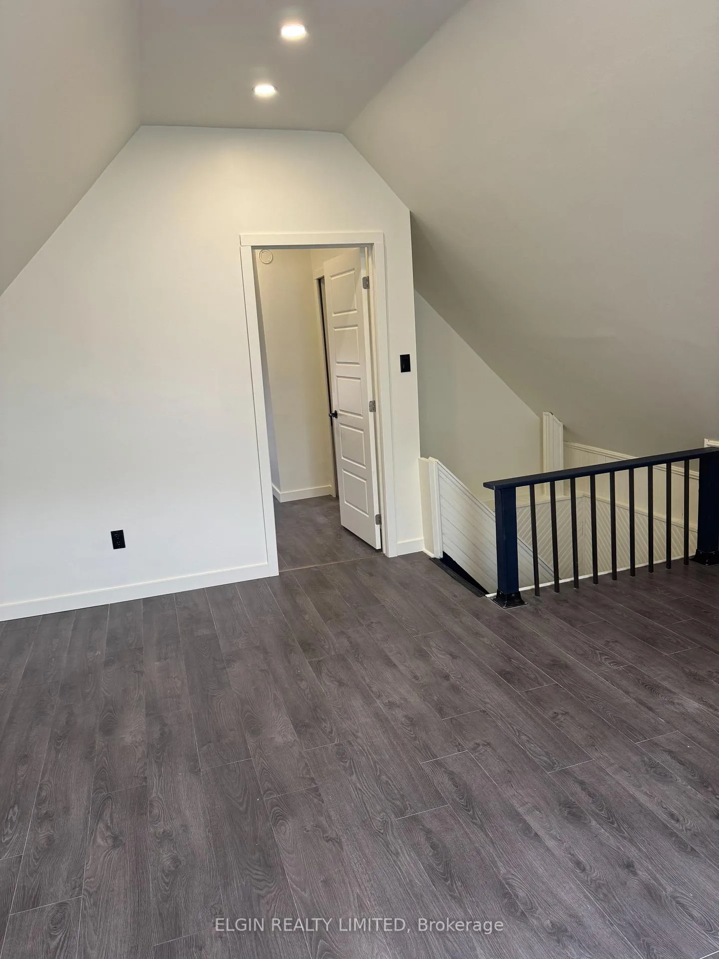Photo 19 of Unit Upper, 11 Forest Avenue, St. Thomas — HOMEH