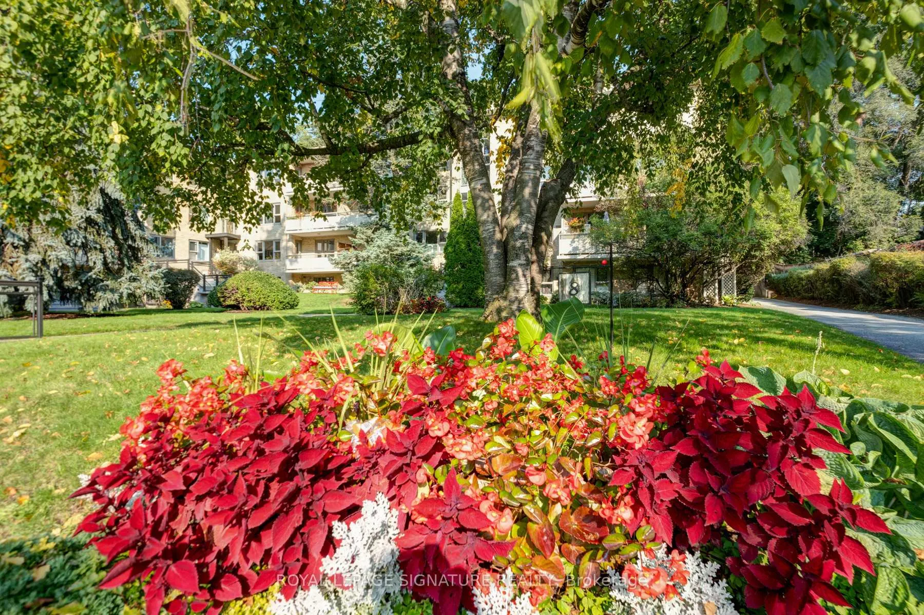 Photo 3 of Unit 3, 8 Corinth Gardens, Toronto, Mount Pleasant East — HOMEH