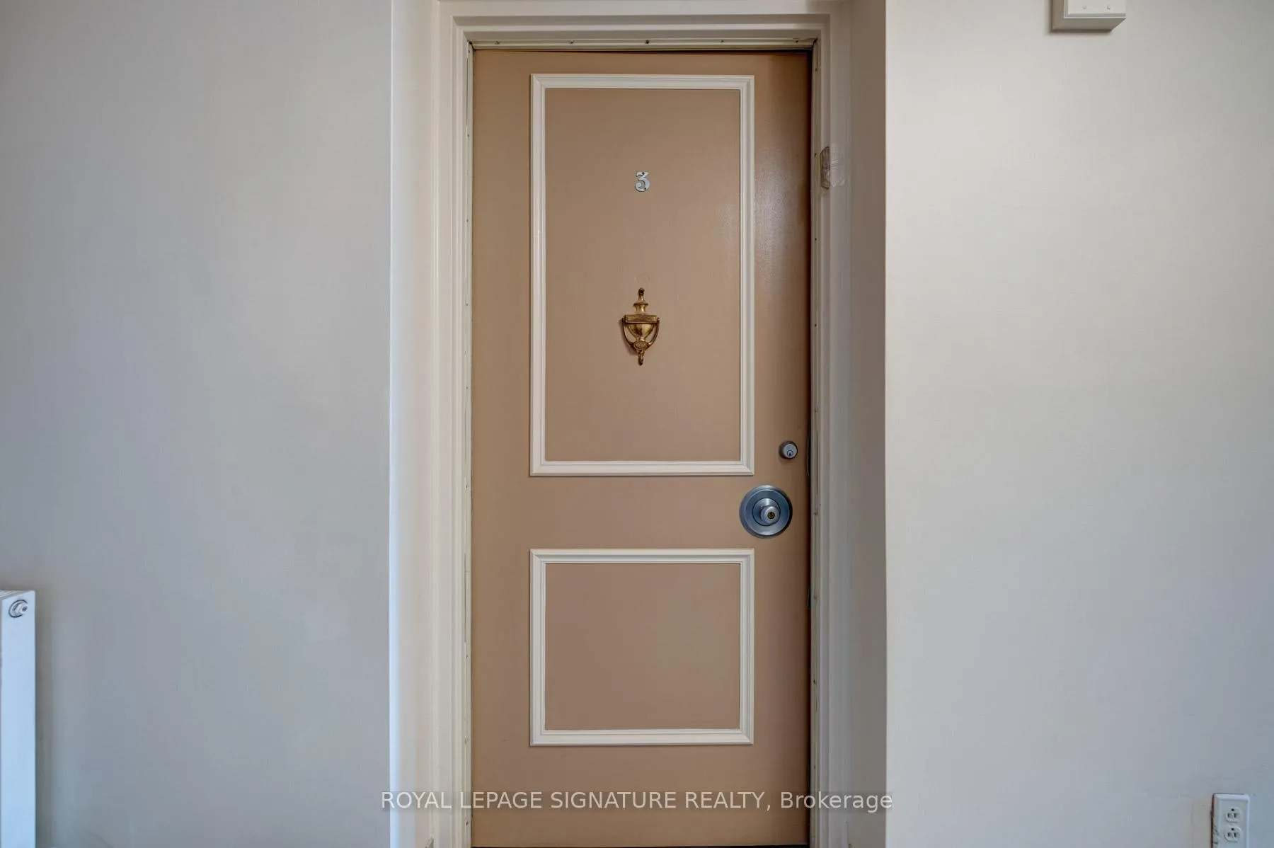 Photo 8 of Unit 3, 8 Corinth Gardens, Toronto, Mount Pleasant East — HOMEH