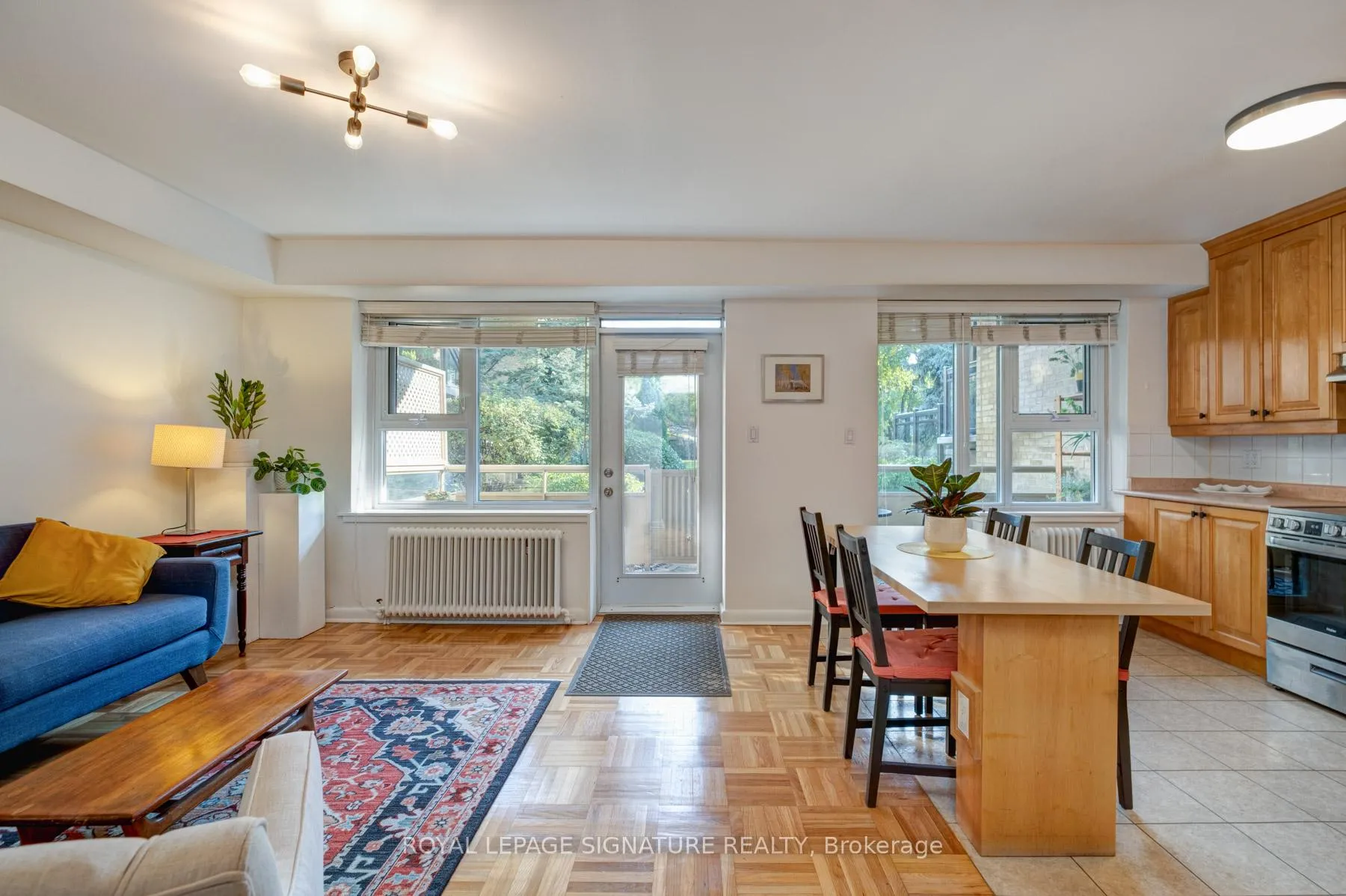 Photo 11 of Unit 3, 8 Corinth Gardens, Toronto, Mount Pleasant East — HOMEH