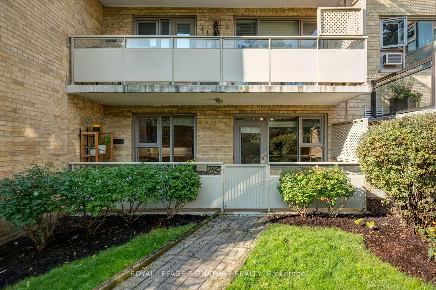 Photo 20 of Unit 3, 8 Corinth Gardens, Toronto, Mount Pleasant East — HOMEH