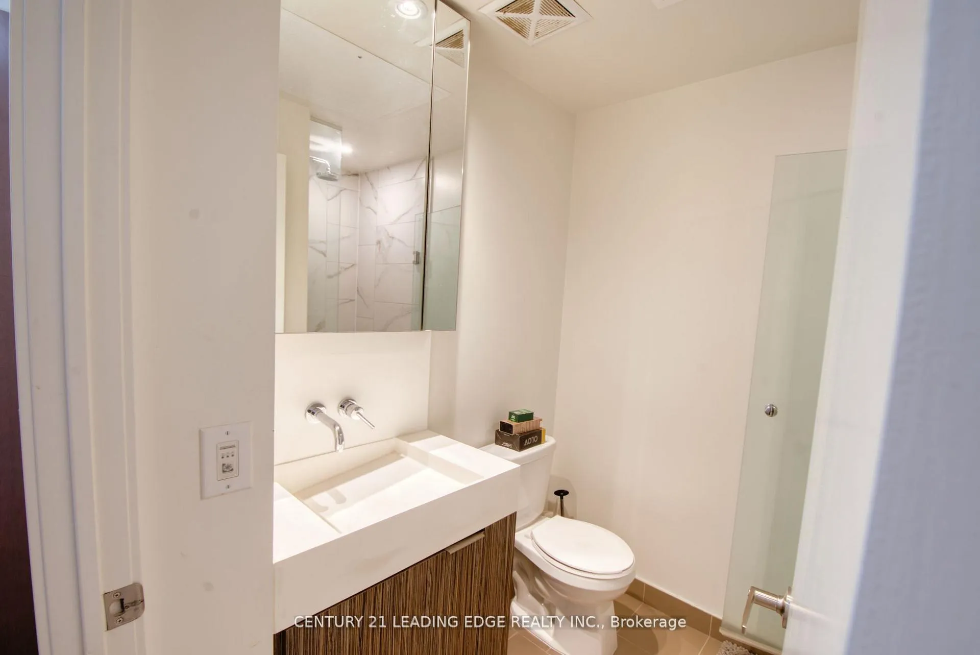 Photo 8 of Unit 2406, 20 Richardson Street, Toronto, Waterfront Communities — HOMEH