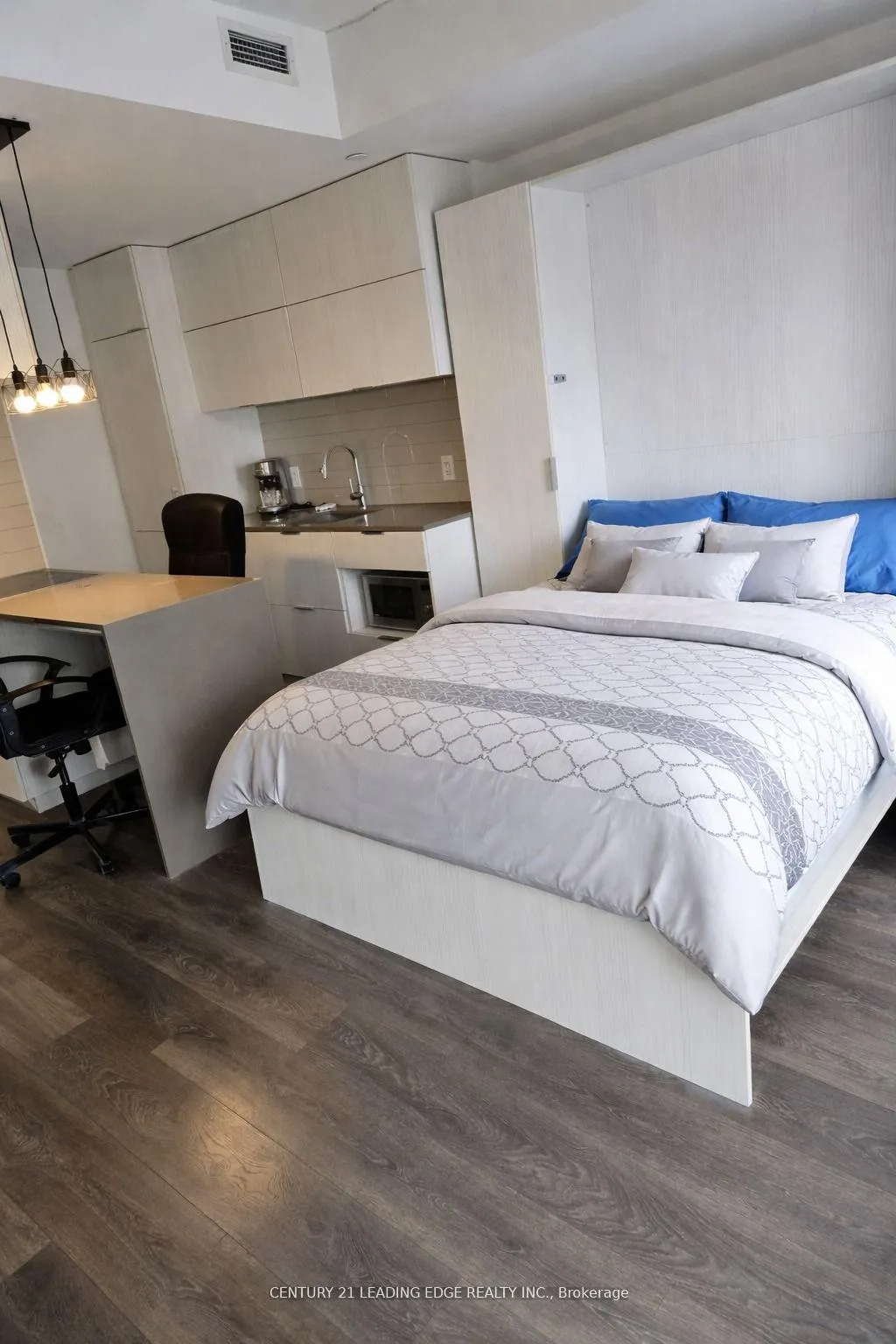 Photo 12 of Unit 2406, 20 Richardson Street, Toronto, Waterfront Communities — HOMEH
