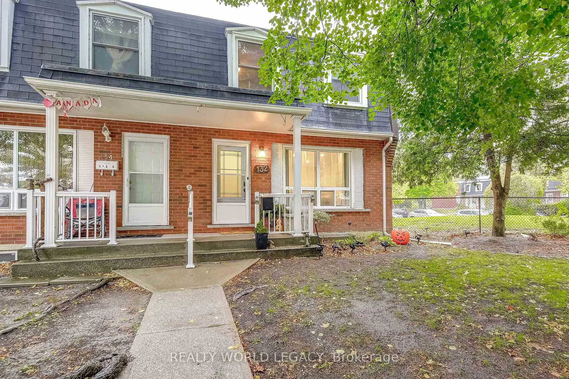 Front of Unit 35, 132 Barlake Avenue