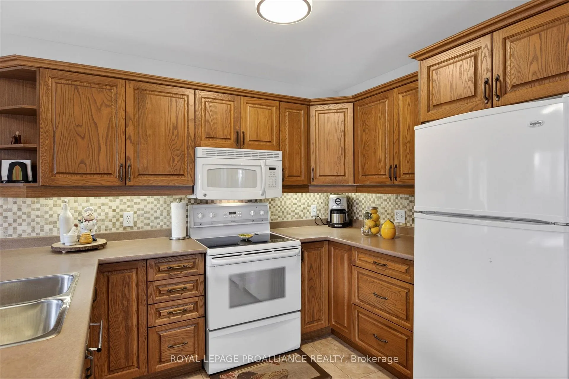 Photo 12 of 1084 Afton Road, Peterborough, Otonabee Ward 1 — HOMEH