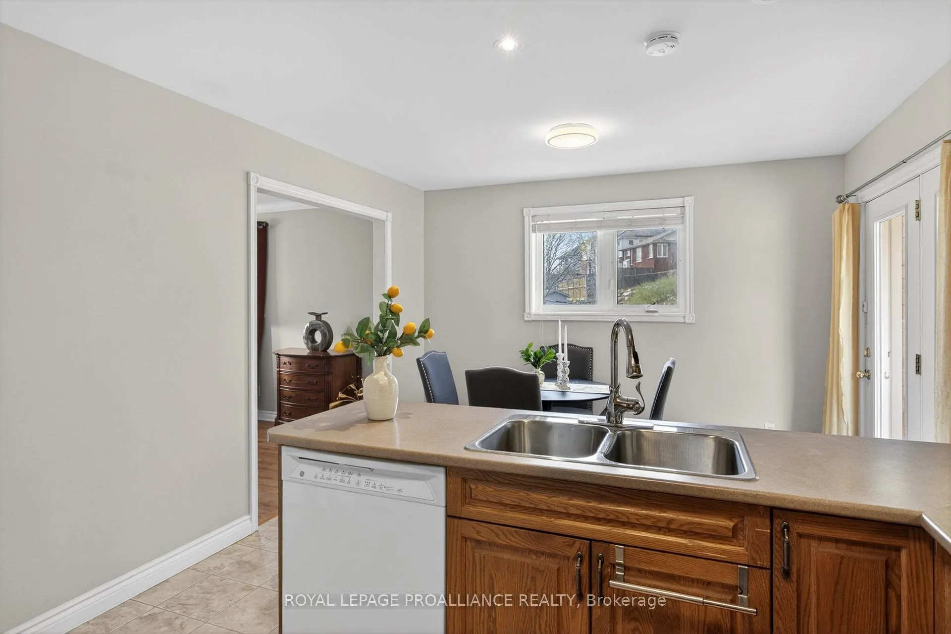 Photo 13 of 1084 Afton Road, Peterborough, Otonabee Ward 1 — HOMEH