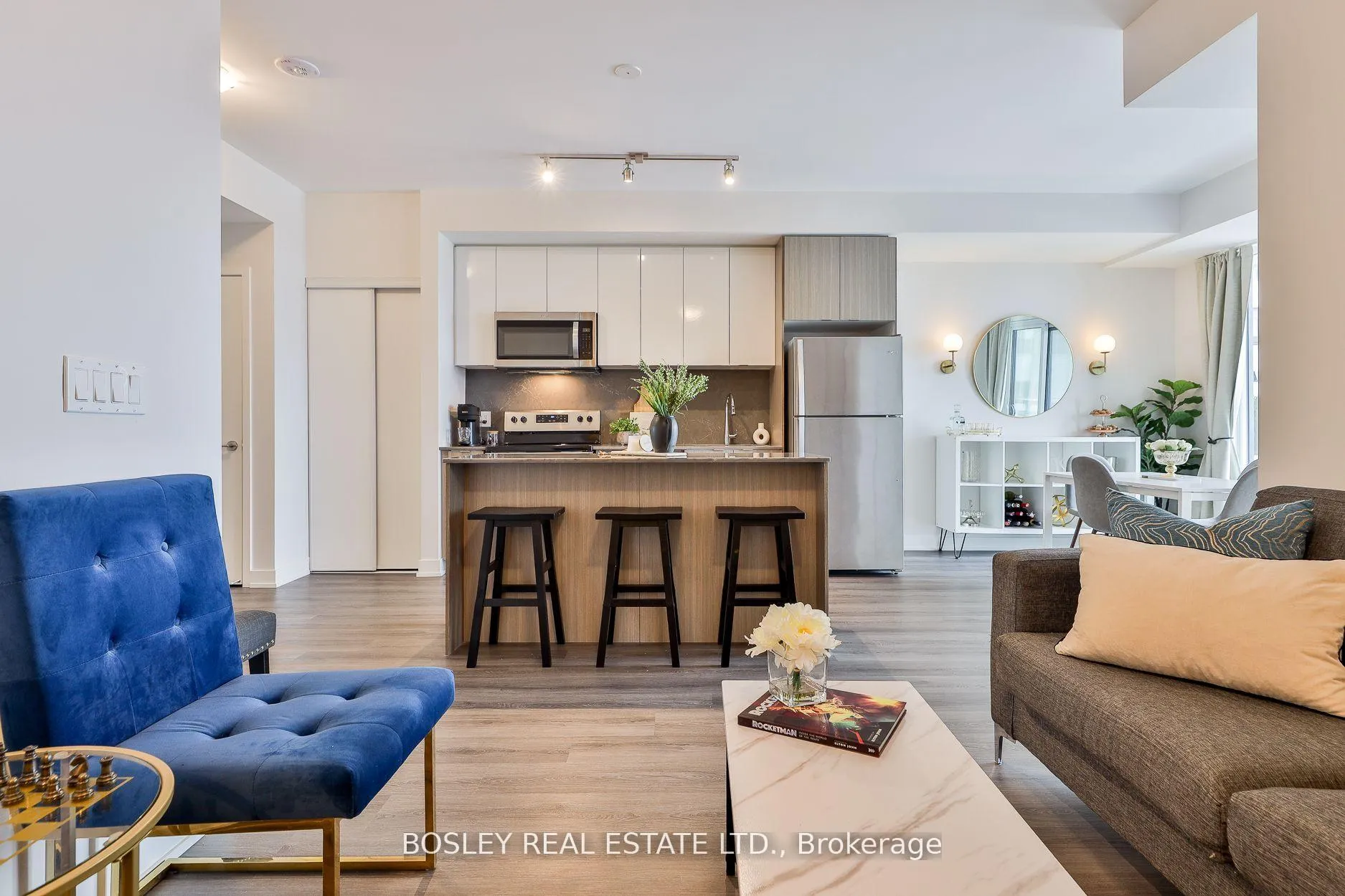 Photo 8 of Unit 612, 859 The Queensway, Etobicoke, Stonegate-Queensway — HOMEH