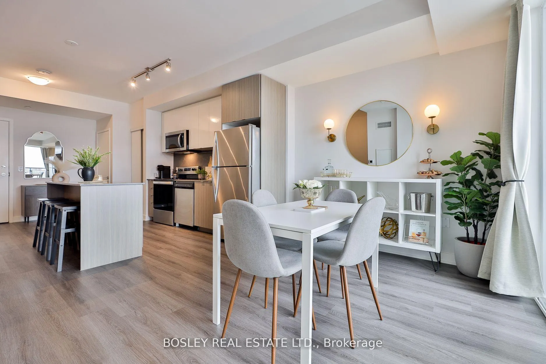 Photo 14 of Unit 612, 859 The Queensway, Etobicoke, Stonegate-Queensway — HOMEH