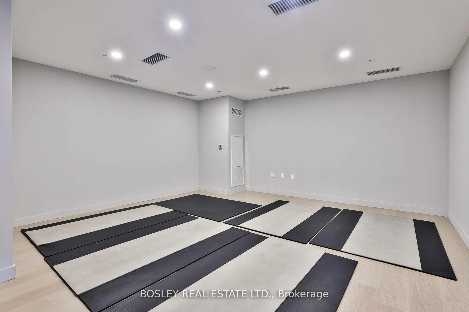 Photo 28 of Unit 612, 859 The Queensway, Etobicoke, Stonegate-Queensway — HOMEH