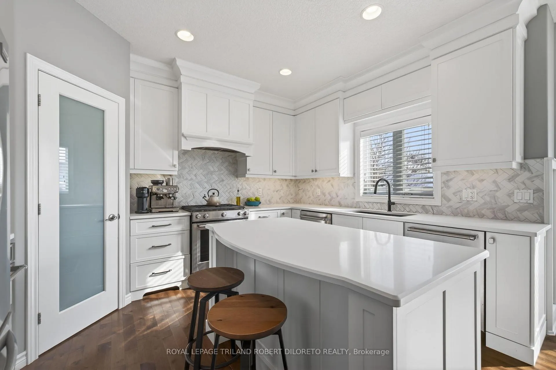 Photo 15 of 56 Fieldstone Crescent S, Middlesex Centre, Komoka — HOMEH