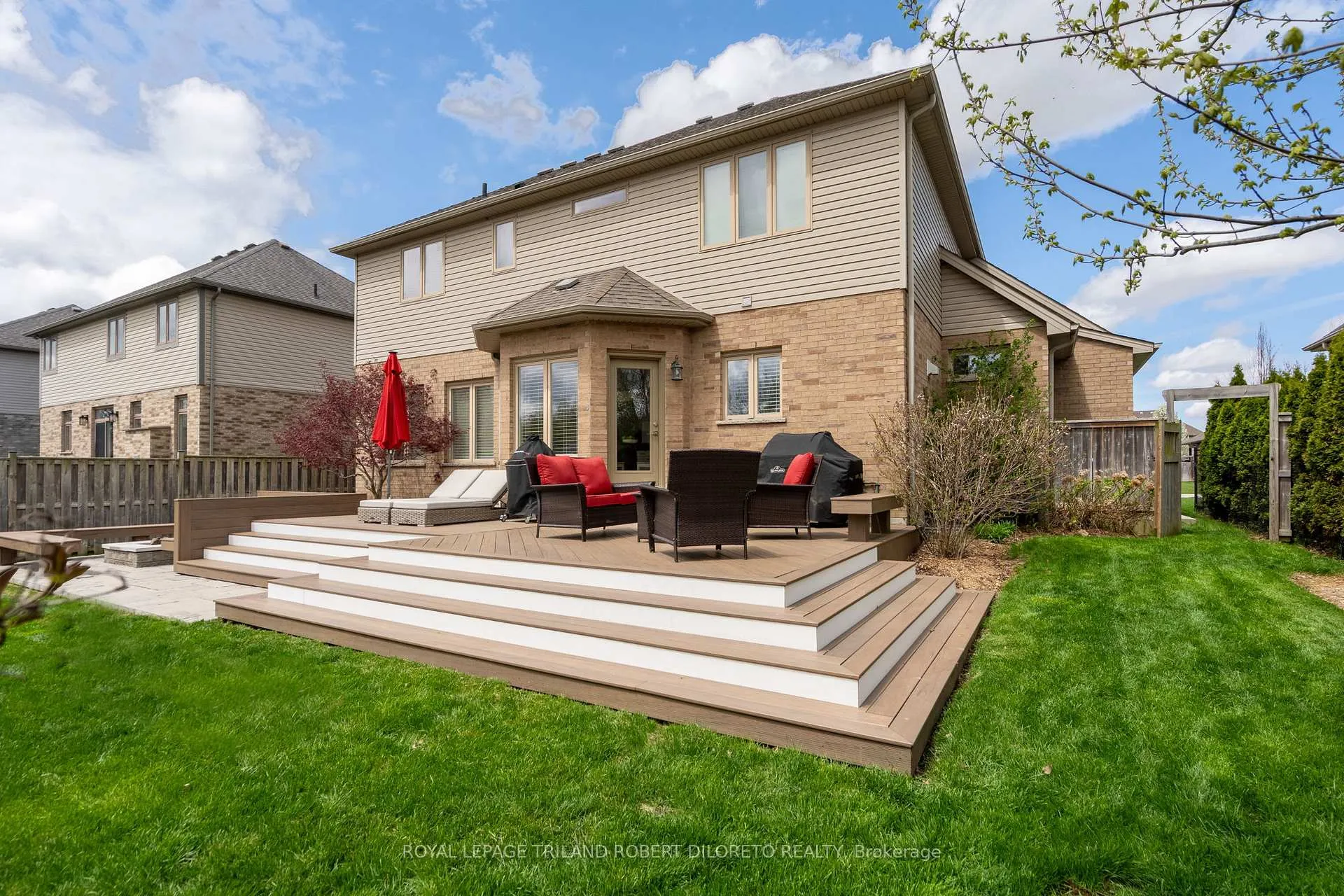 Photo 38 of 56 Fieldstone Crescent S, Middlesex Centre, Komoka — HOMEH
