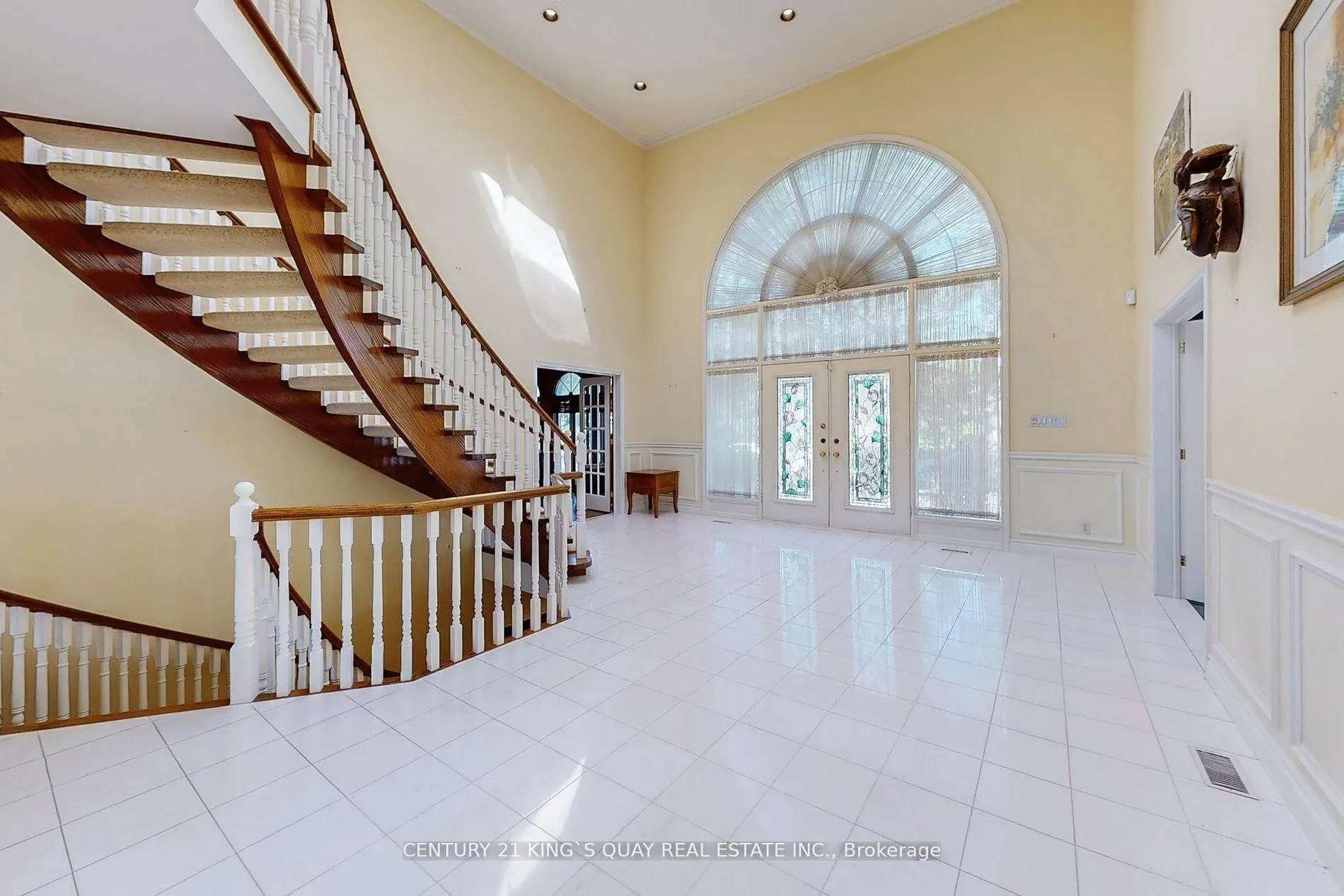 Photo 12 of 20 limcombe Drive, Markham, Bayview Glen — HOMEH