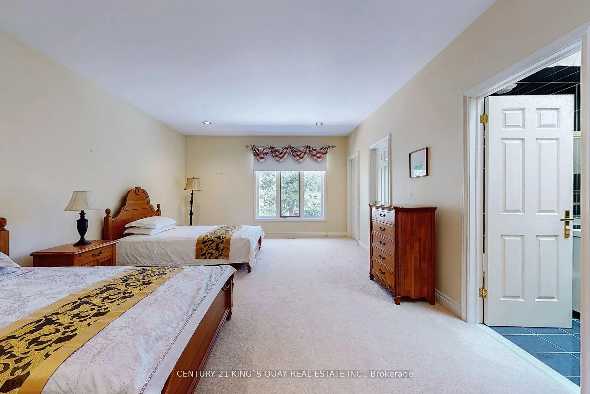 Photo 18 of 20 limcombe Drive, Markham, Bayview Glen — HOMEH