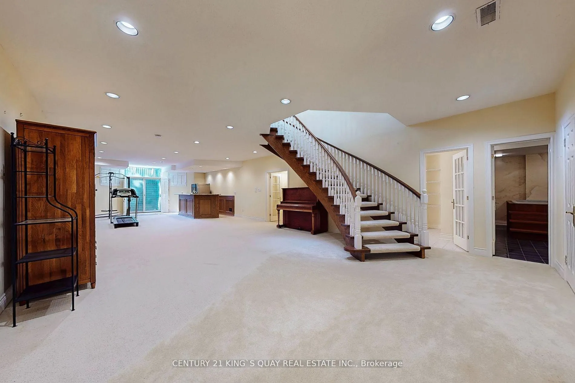 Photo 19 of 20 limcombe Drive, Markham, Bayview Glen — HOMEH