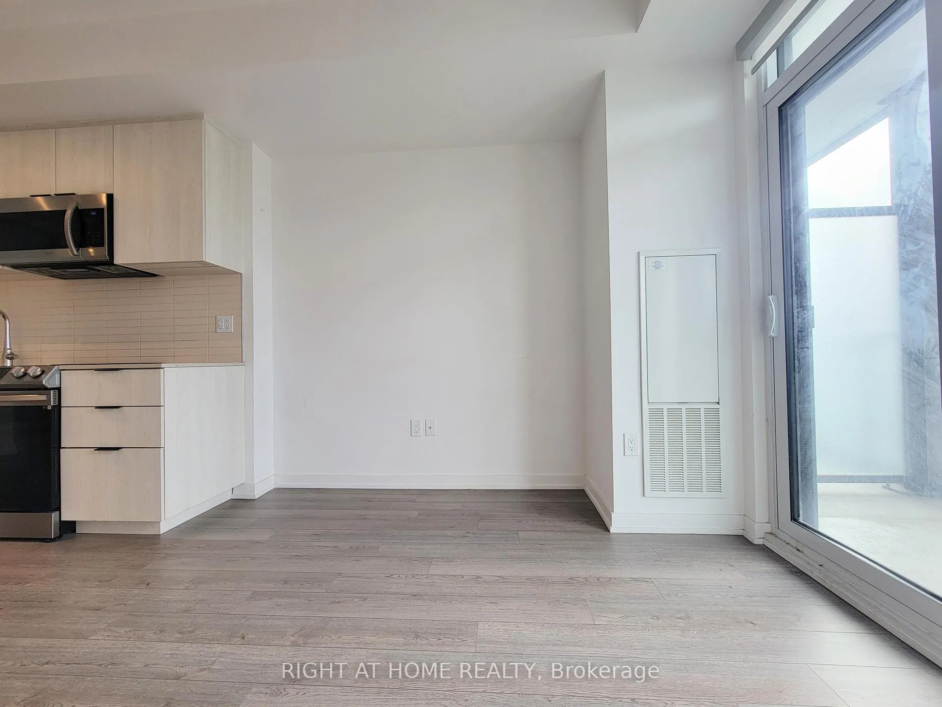 Photo 5 of Unit 1129, 50 Power Street, Toronto, Moss Park — HOMEH