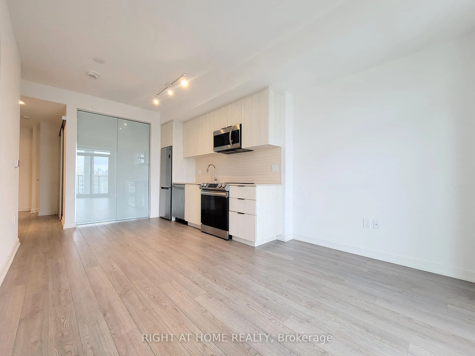 Photo 6 of Unit 1129, 50 Power Street, Toronto, Moss Park — HOMEH
