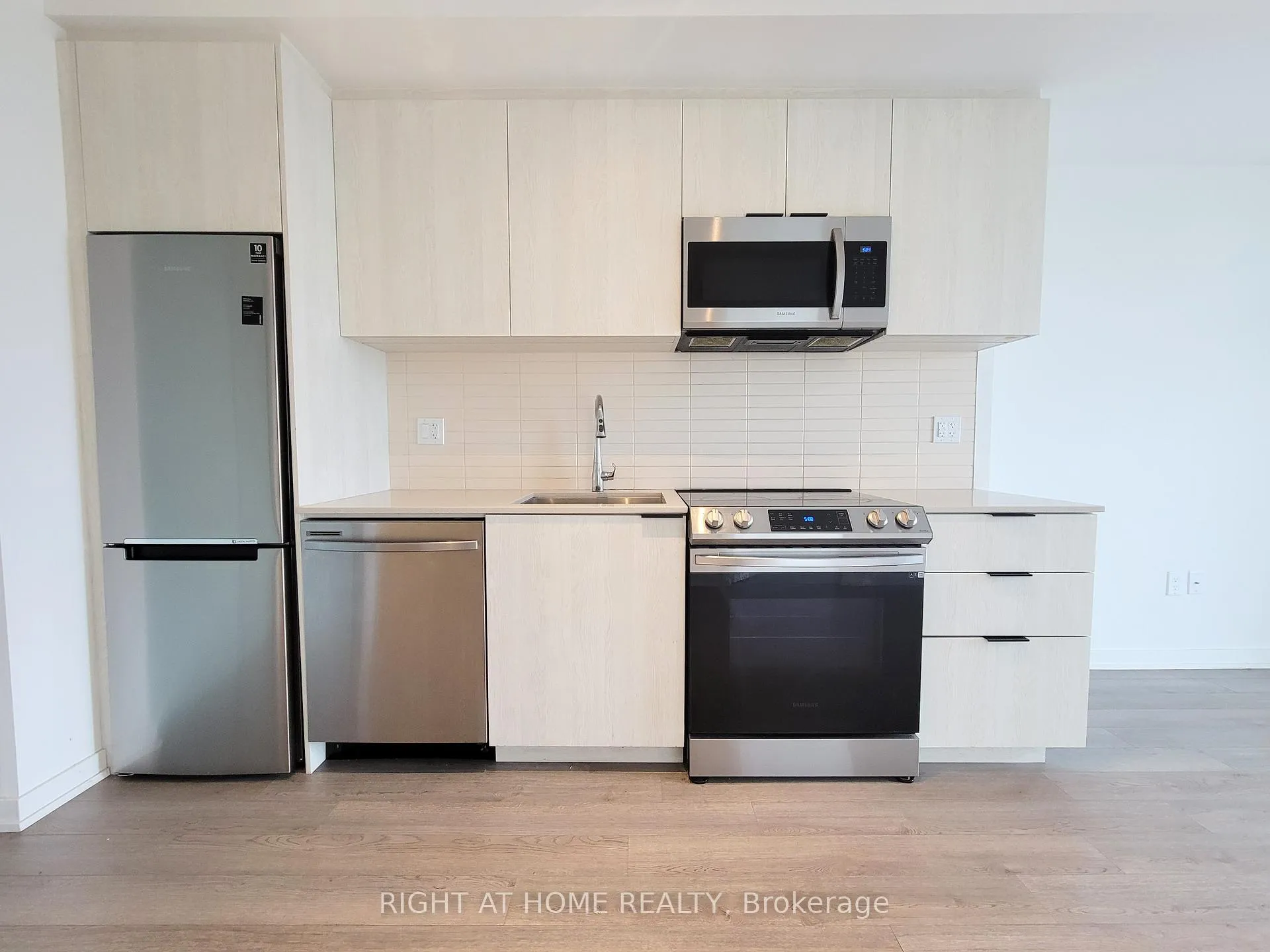 Photo 9 of Unit 1129, 50 Power Street, Toronto, Moss Park — HOMEH