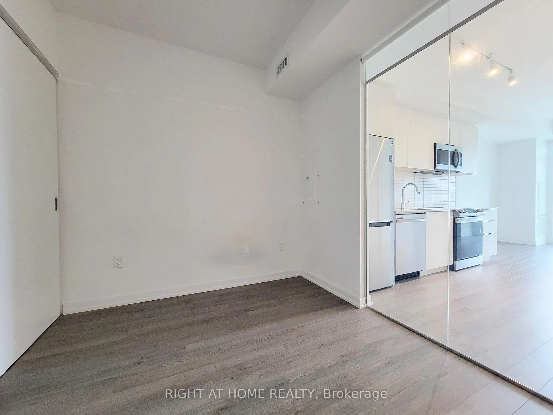 Photo 16 of Unit 1129, 50 Power Street, Toronto, Moss Park — HOMEH