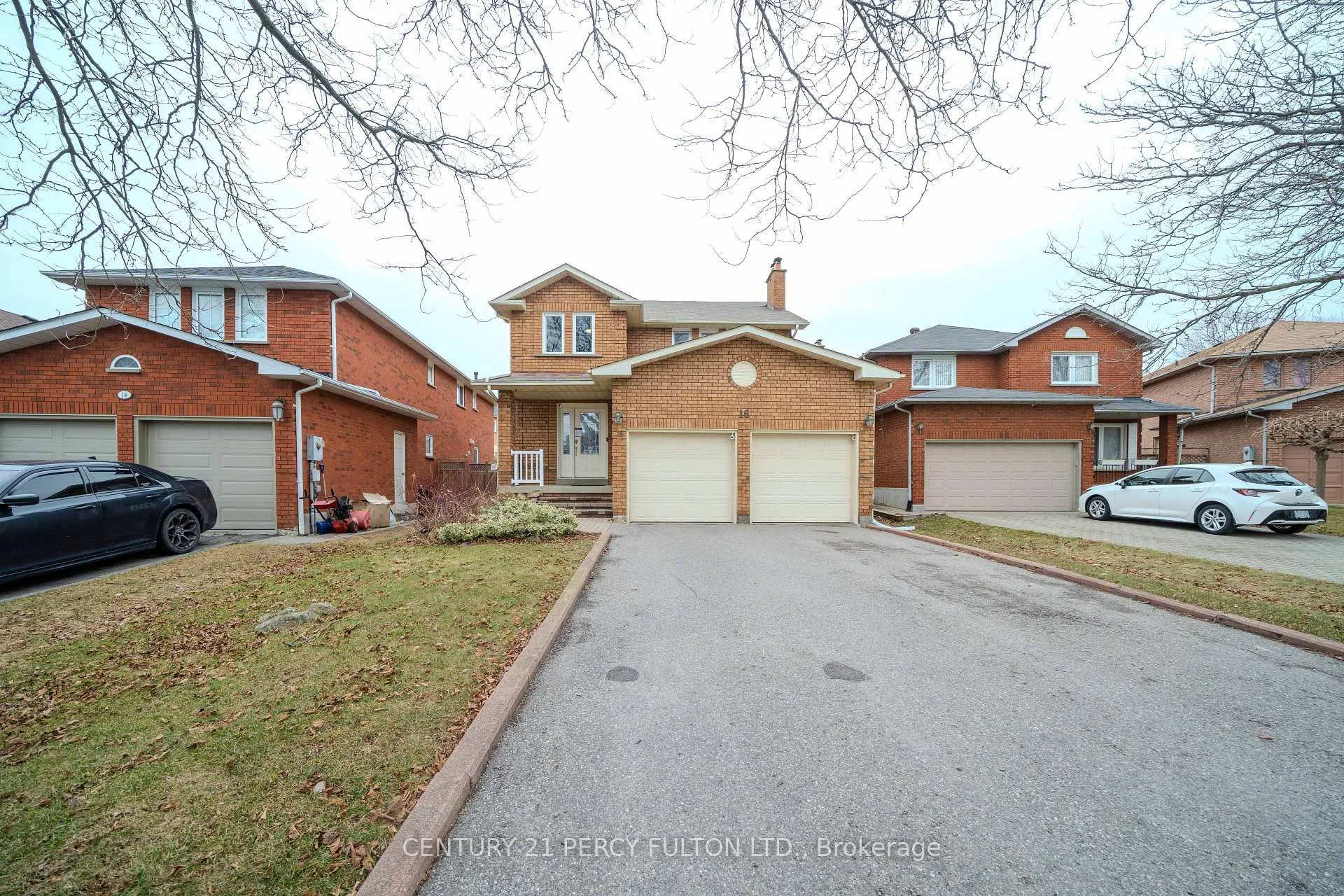 Photo 2 of 16 Muster Court, Markham, Buttonville — HOMEH