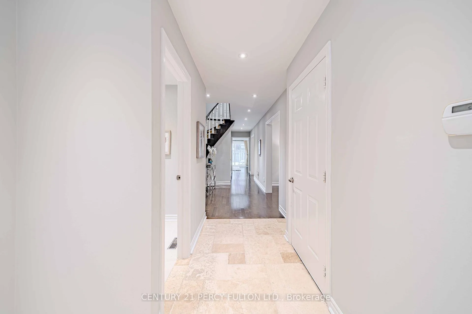 Photo 6 of 16 Muster Court, Markham, Buttonville — HOMEH