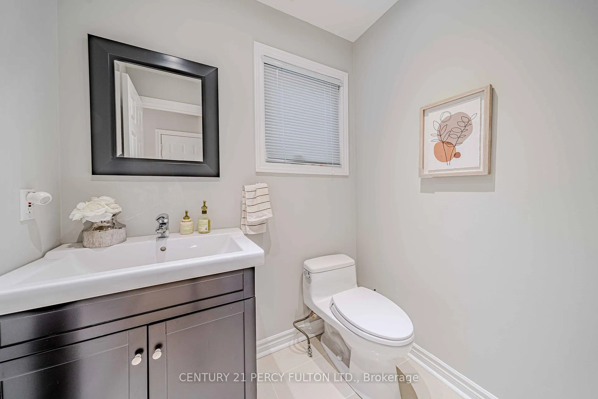 Photo 7 of 16 Muster Court, Markham, Buttonville — HOMEH