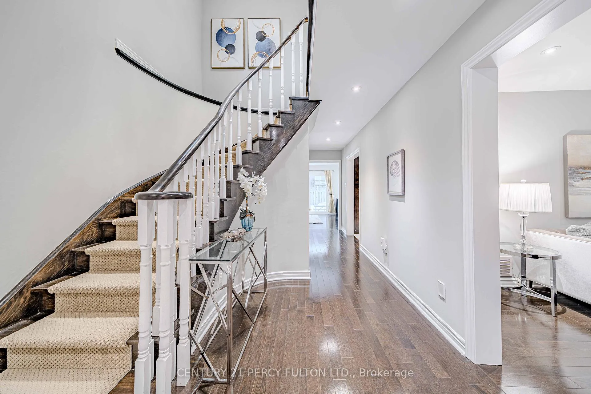 Photo 8 of 16 Muster Court, Markham, Buttonville — HOMEH