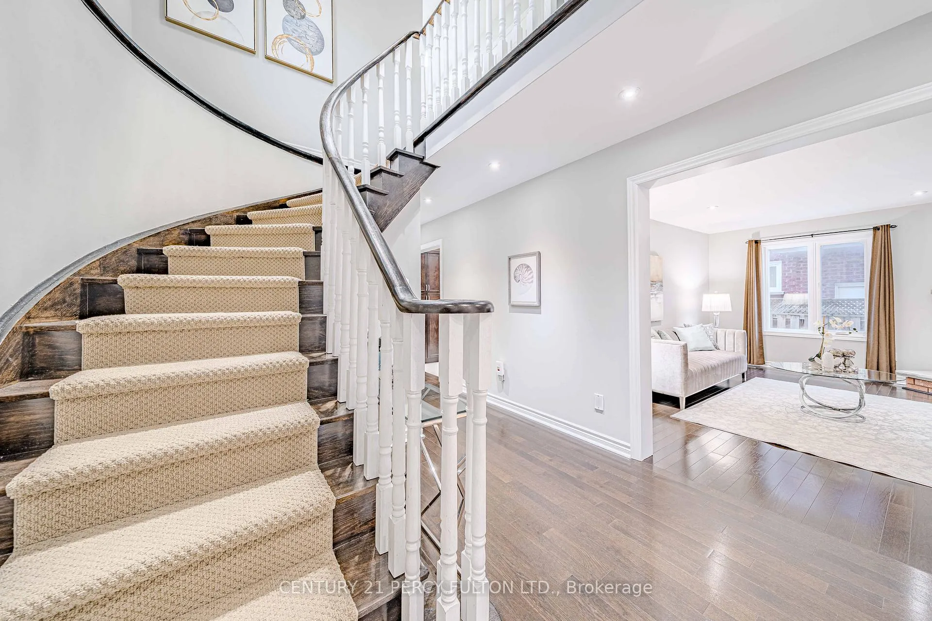 Photo 9 of 16 Muster Court, Markham, Buttonville — HOMEH