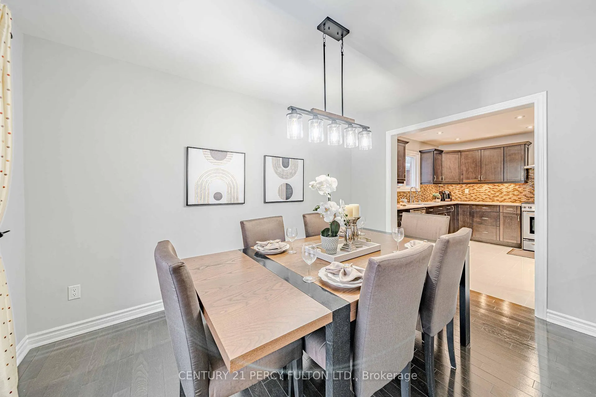 Photo 24 of 16 Muster Court, Markham, Buttonville — HOMEH