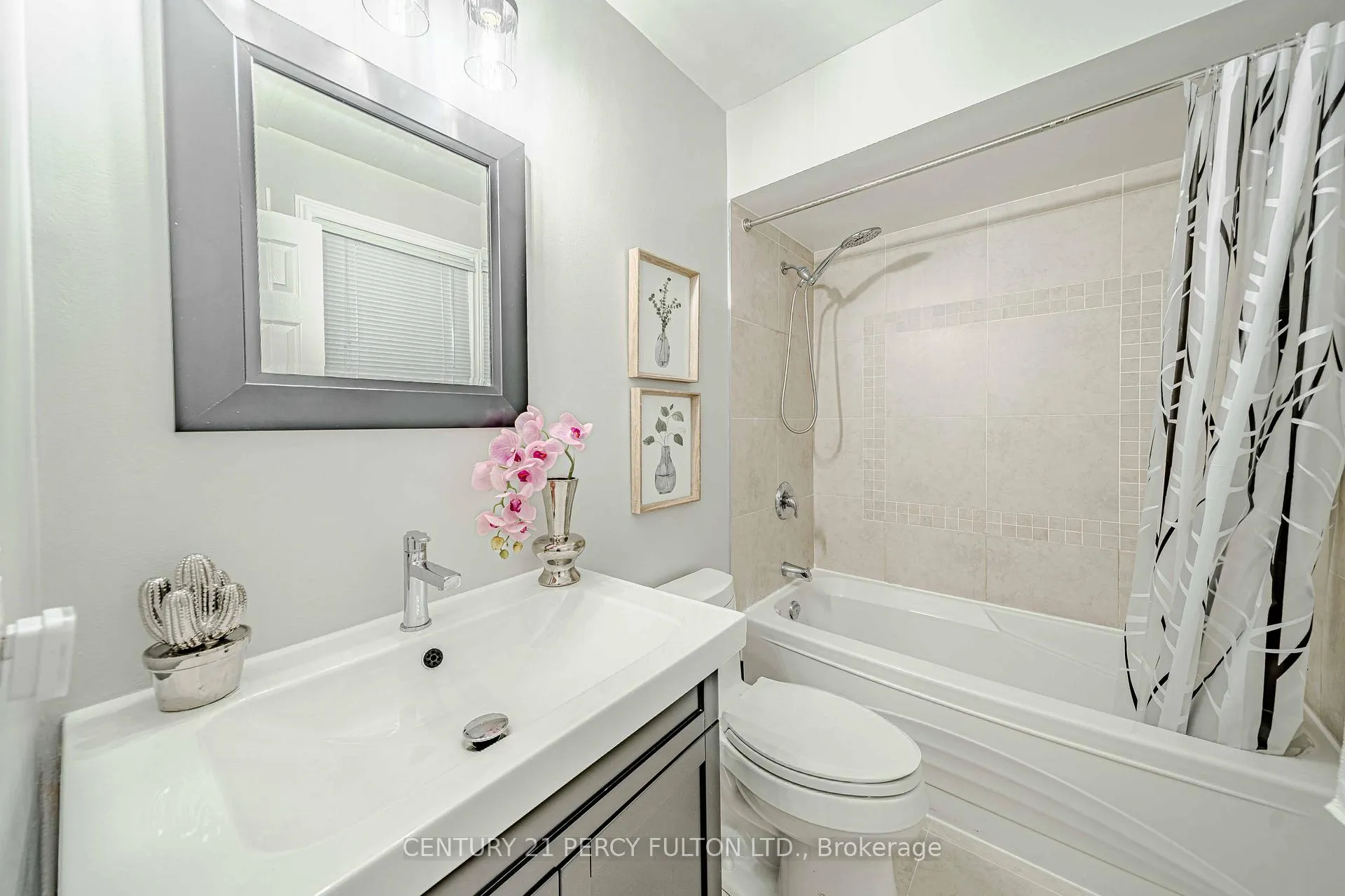 Photo 33 of 16 Muster Court, Markham, Buttonville — HOMEH