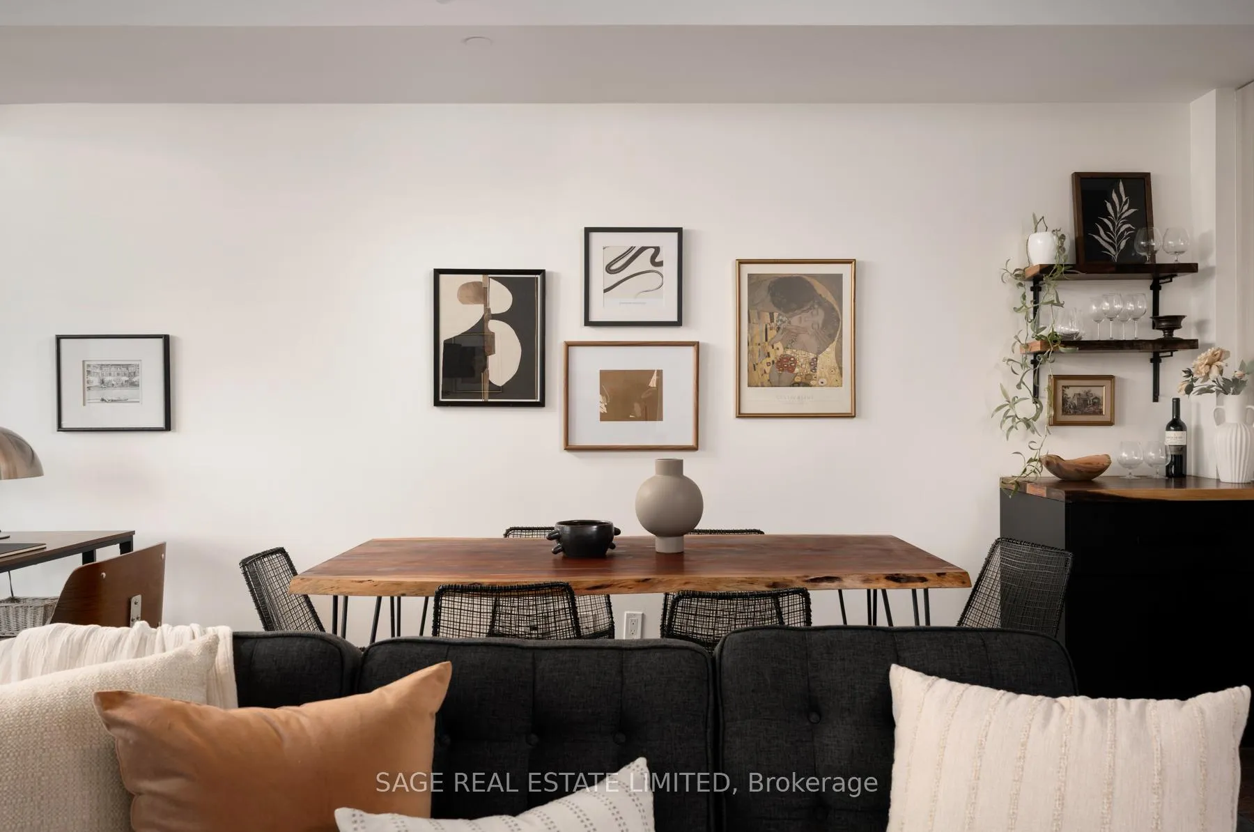 Photo 6 of Unit 403, 1238 Dundas Street E, Toronto, South Riverdale — HOMEH