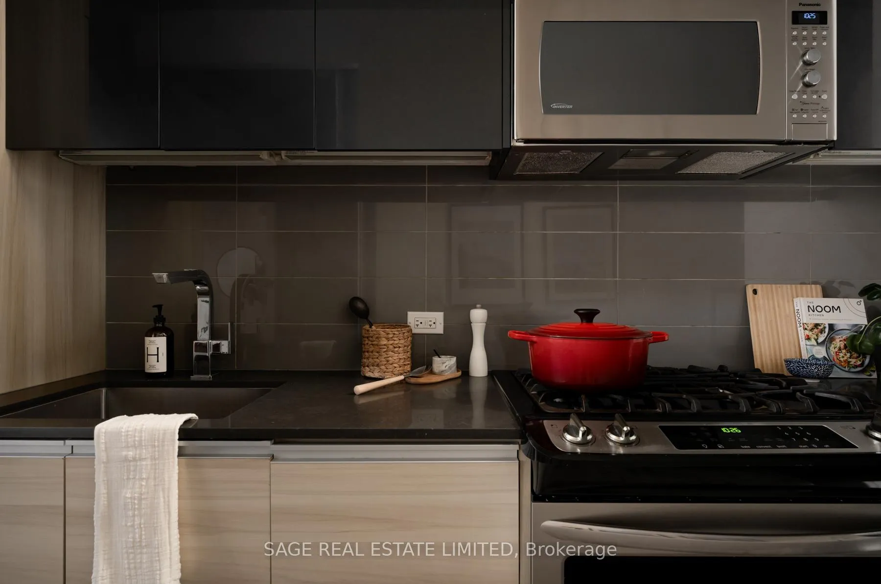Photo 13 of Unit 403, 1238 Dundas Street E, Toronto, South Riverdale — HOMEH
