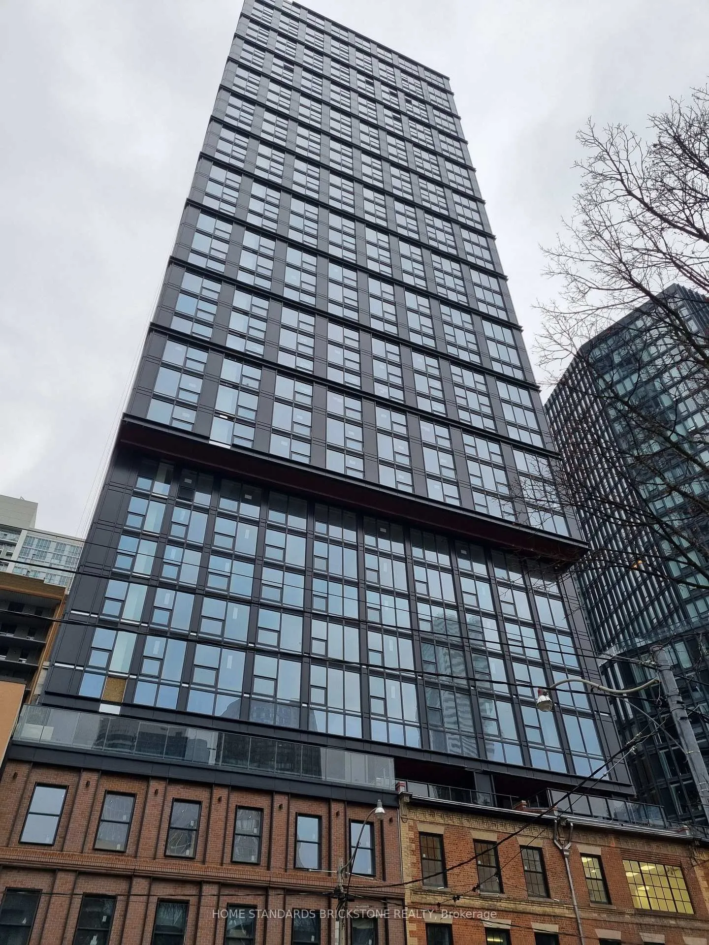 Front of Unit 1705, 82 Dalhousie Street