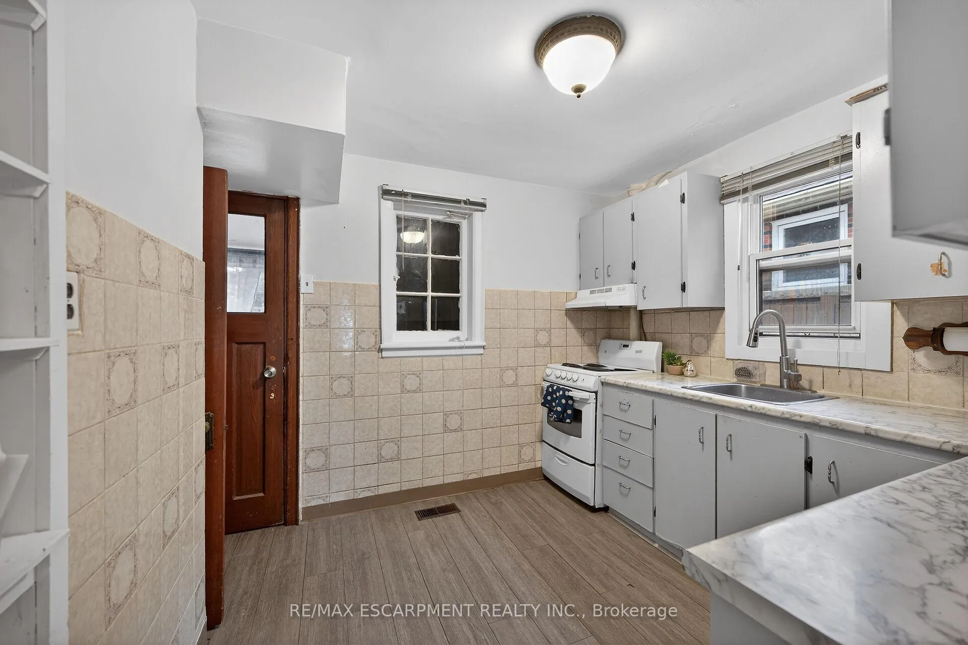 Photo 15 of 144 Hunter Street W, Hamilton, Durand — HOMEH