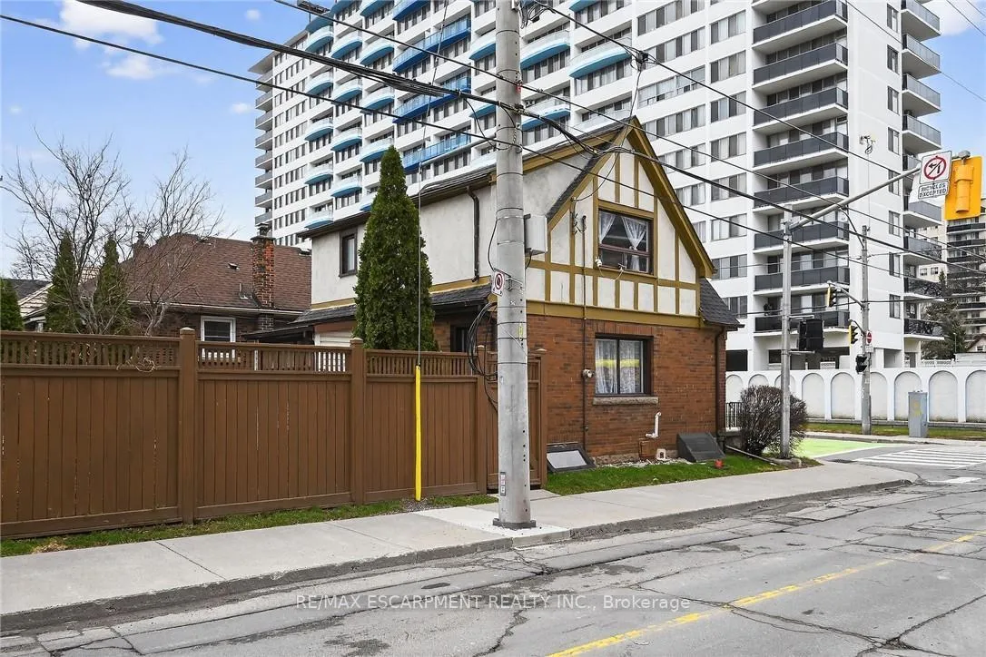 Photo 49 of 144 Hunter Street W, Hamilton, Durand — HOMEH