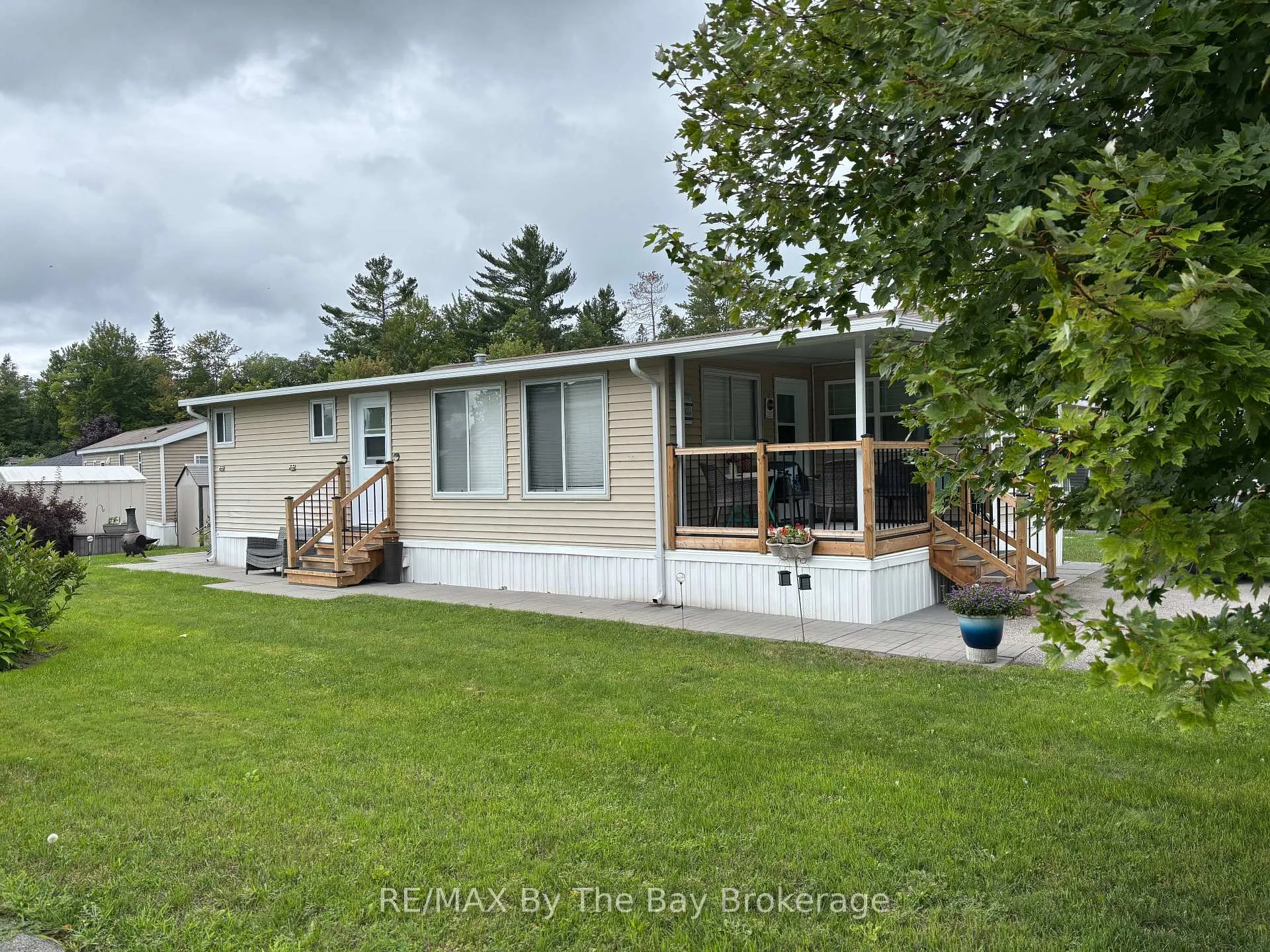 Photo 26 of 108 Madawaska Trail, Wasaga Beach — HOMEH