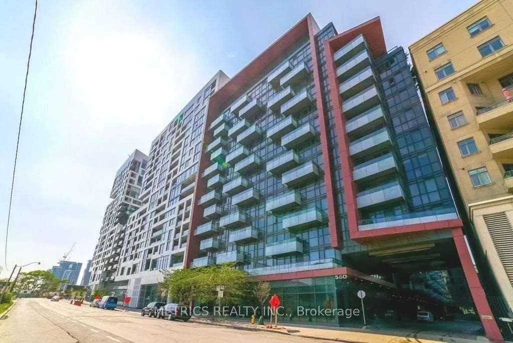 Front of Unit 914, 560 Front Street W
