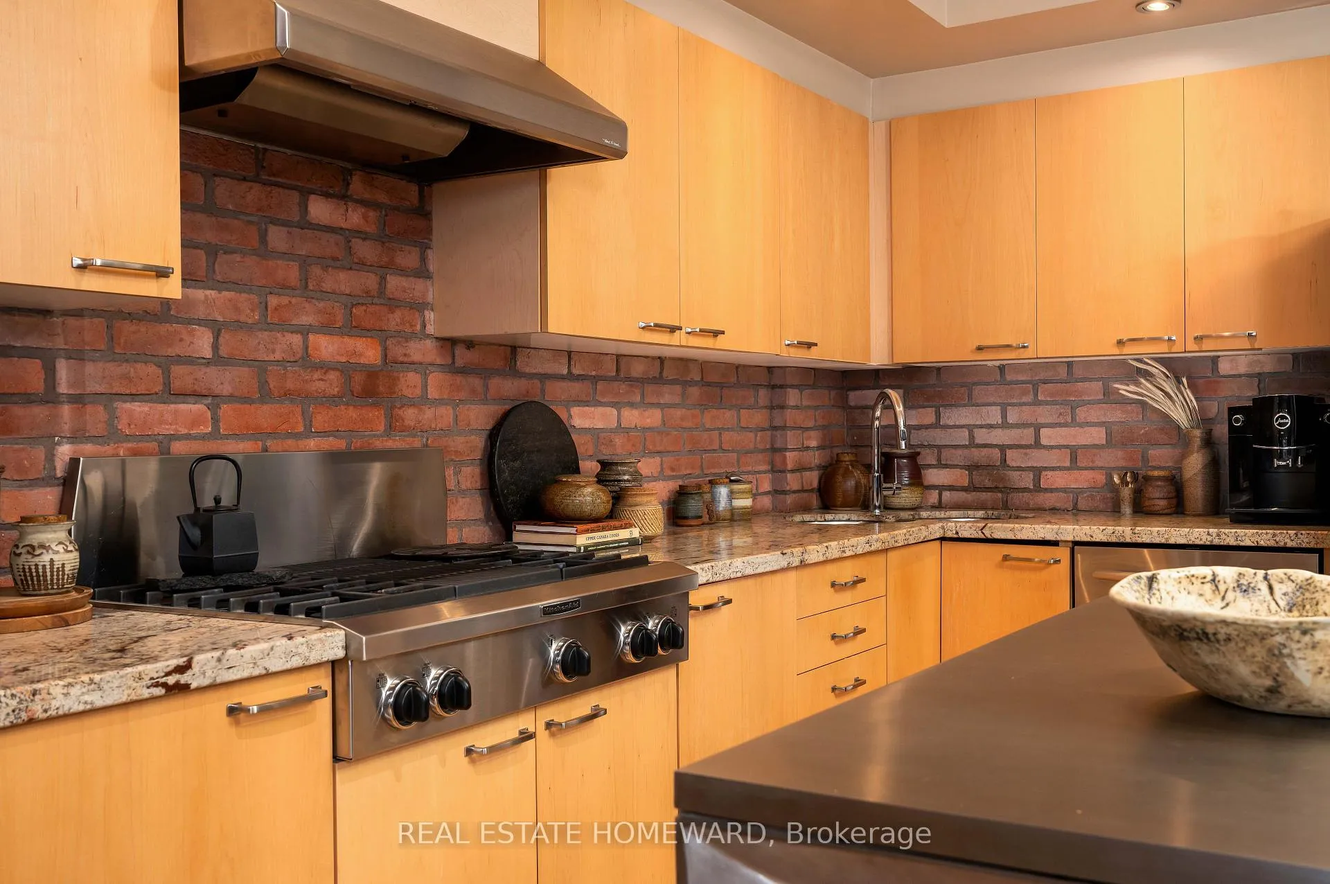 Photo 5 of Unit 112, 660 Pape Avenue, Toronto, North Riverdale — HOMEH