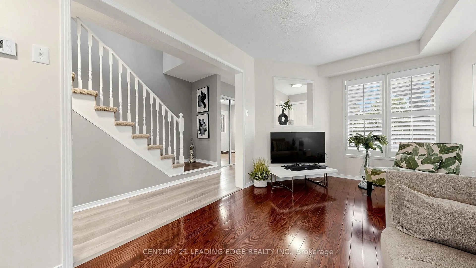 Photo 5 of 6089 Clover Ridge Crescent, Mississauga, Lisgar — HOMEH