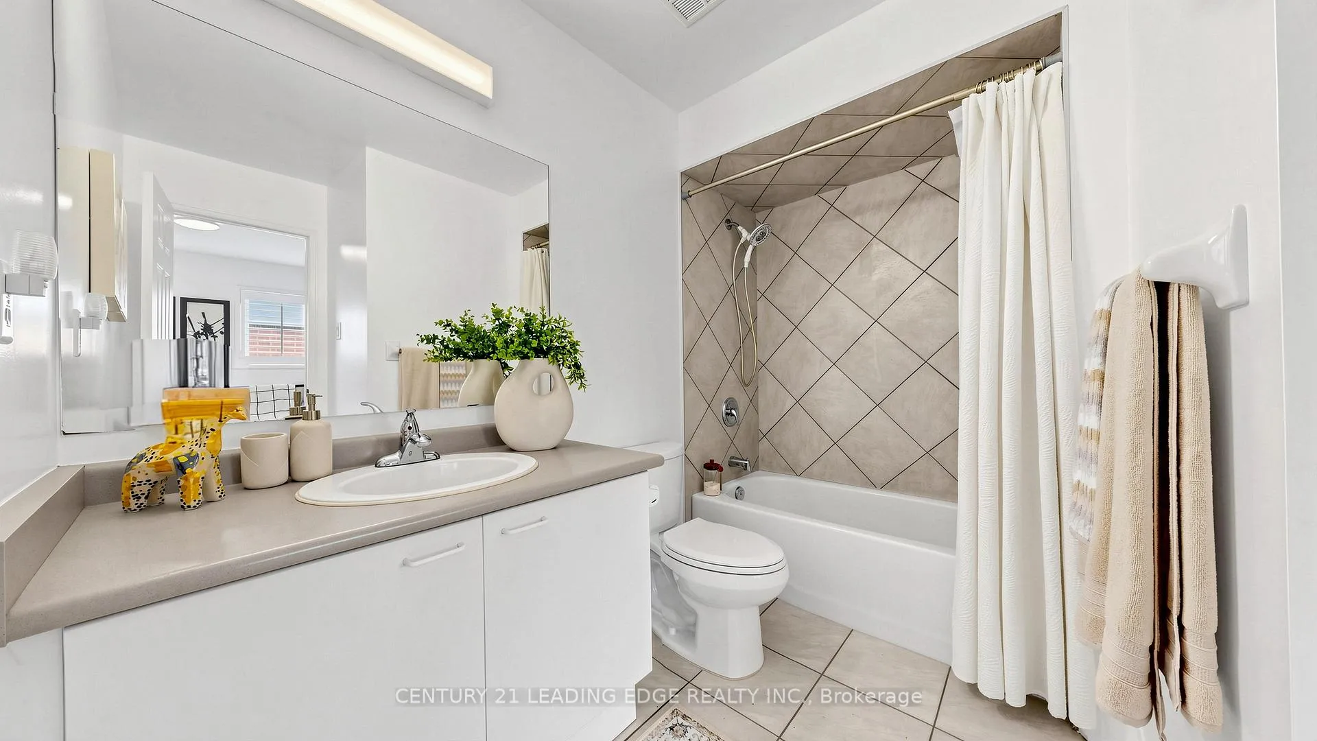 Photo 25 of 6089 Clover Ridge Crescent, Mississauga, Lisgar — HOMEH