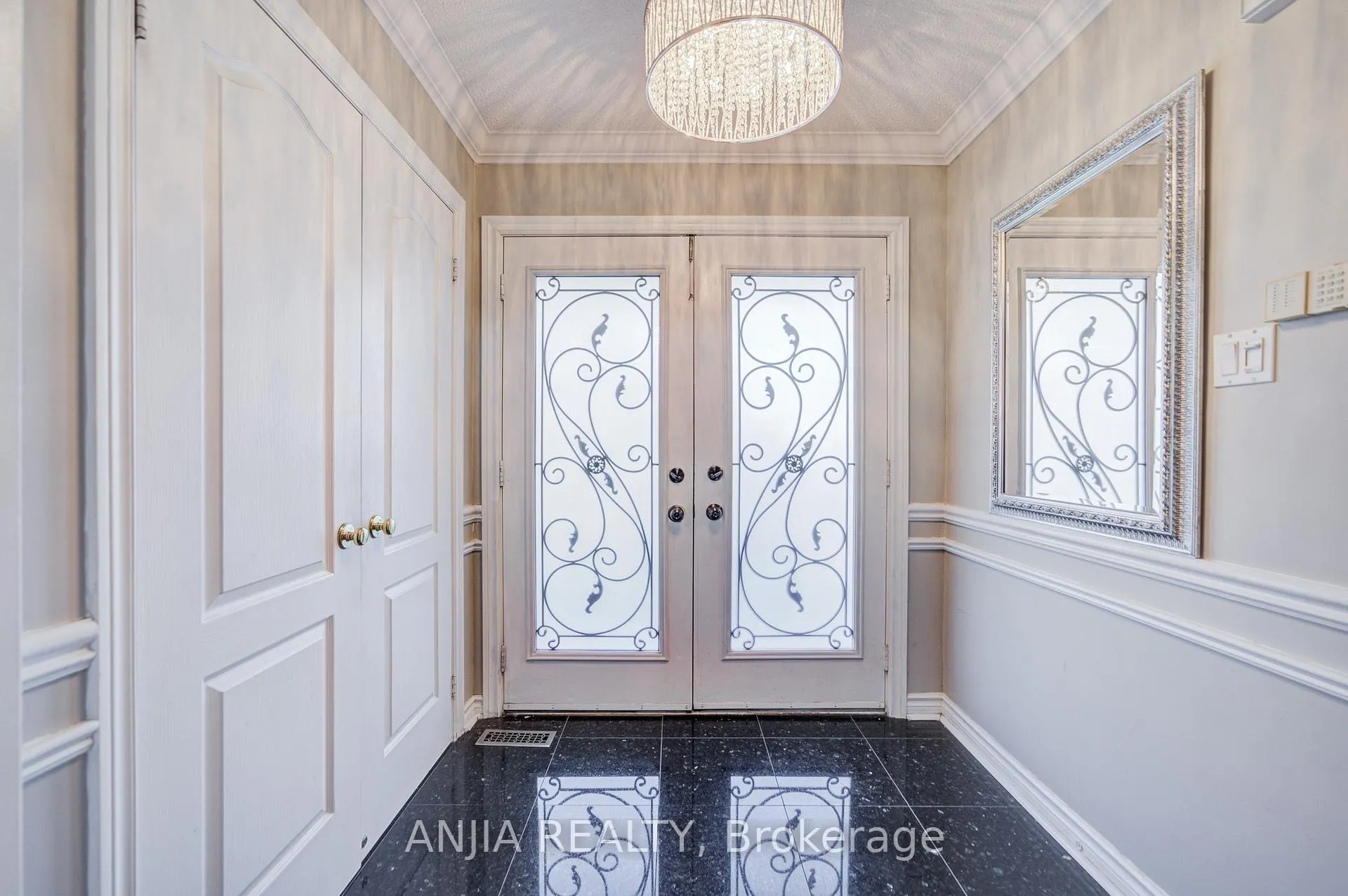 Photo 5 of 55 Atlantic Avenue, Markham, Markville — HOMEH