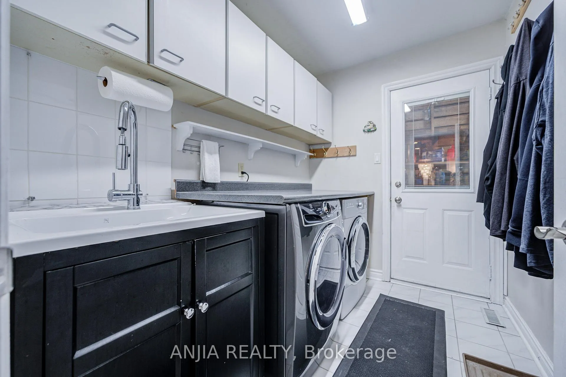 Photo 10 of 55 Atlantic Avenue, Markham, Markville — HOMEH