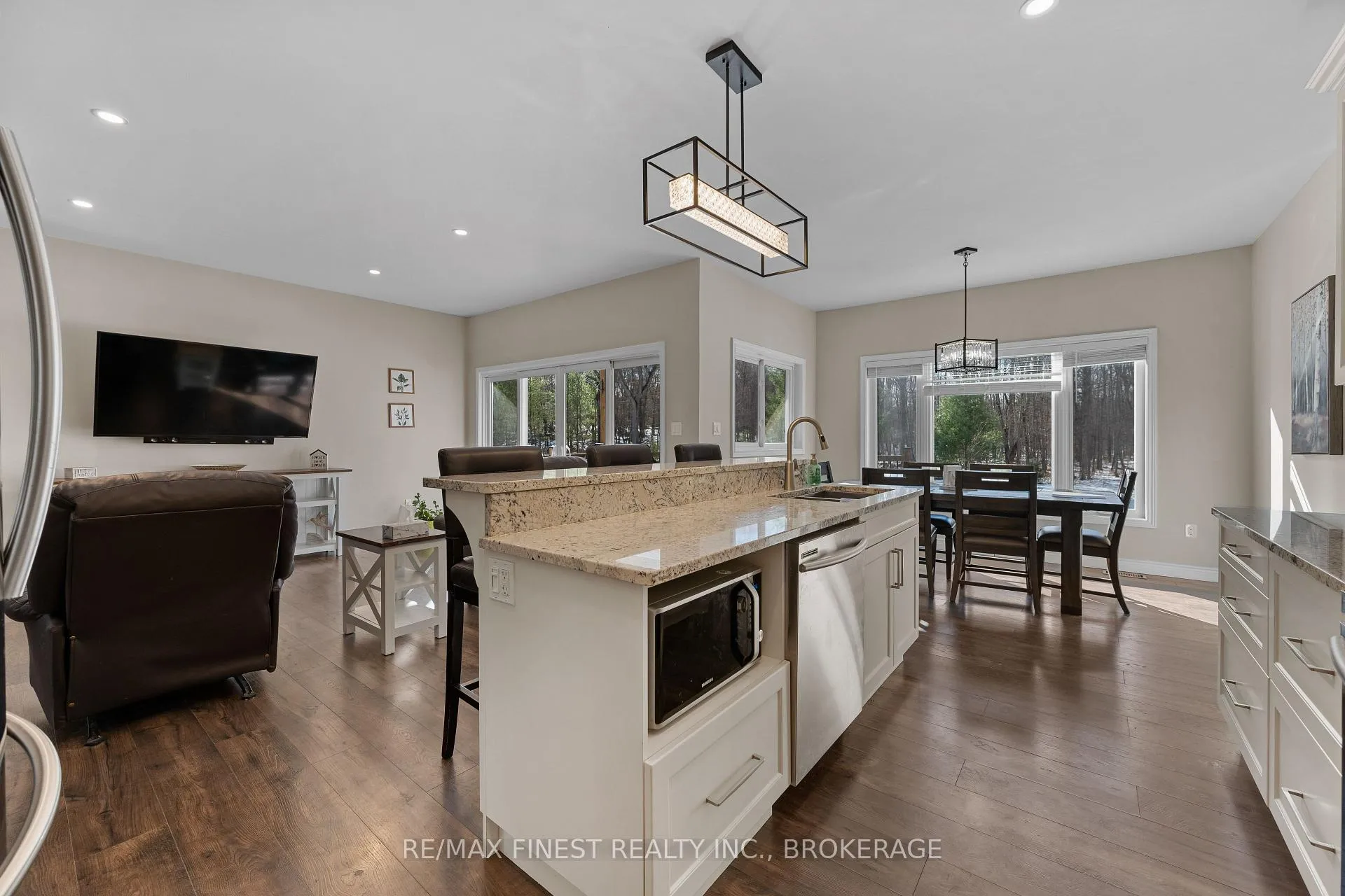 Photo 10 of 1557 Long Lake Road, Frontenac, Frontenac Centre — HOMEH