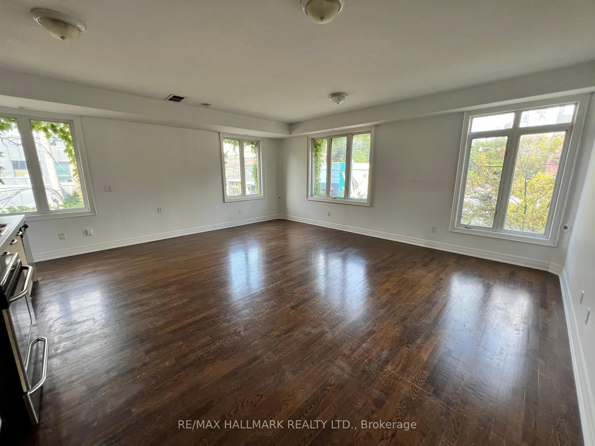Photo 2 of 215 Heward Avenue, Toronto, South Riverdale — HOMEH