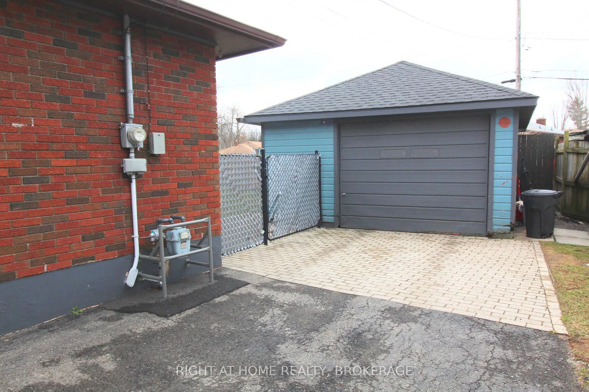 Photo 6 of 105 Glenwood Parkway, Welland, Dain City — HOMEH