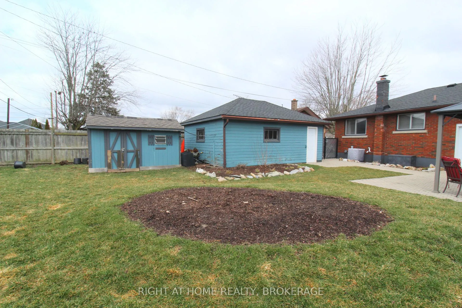 Photo 8 of 105 Glenwood Parkway, Welland, Dain City — HOMEH