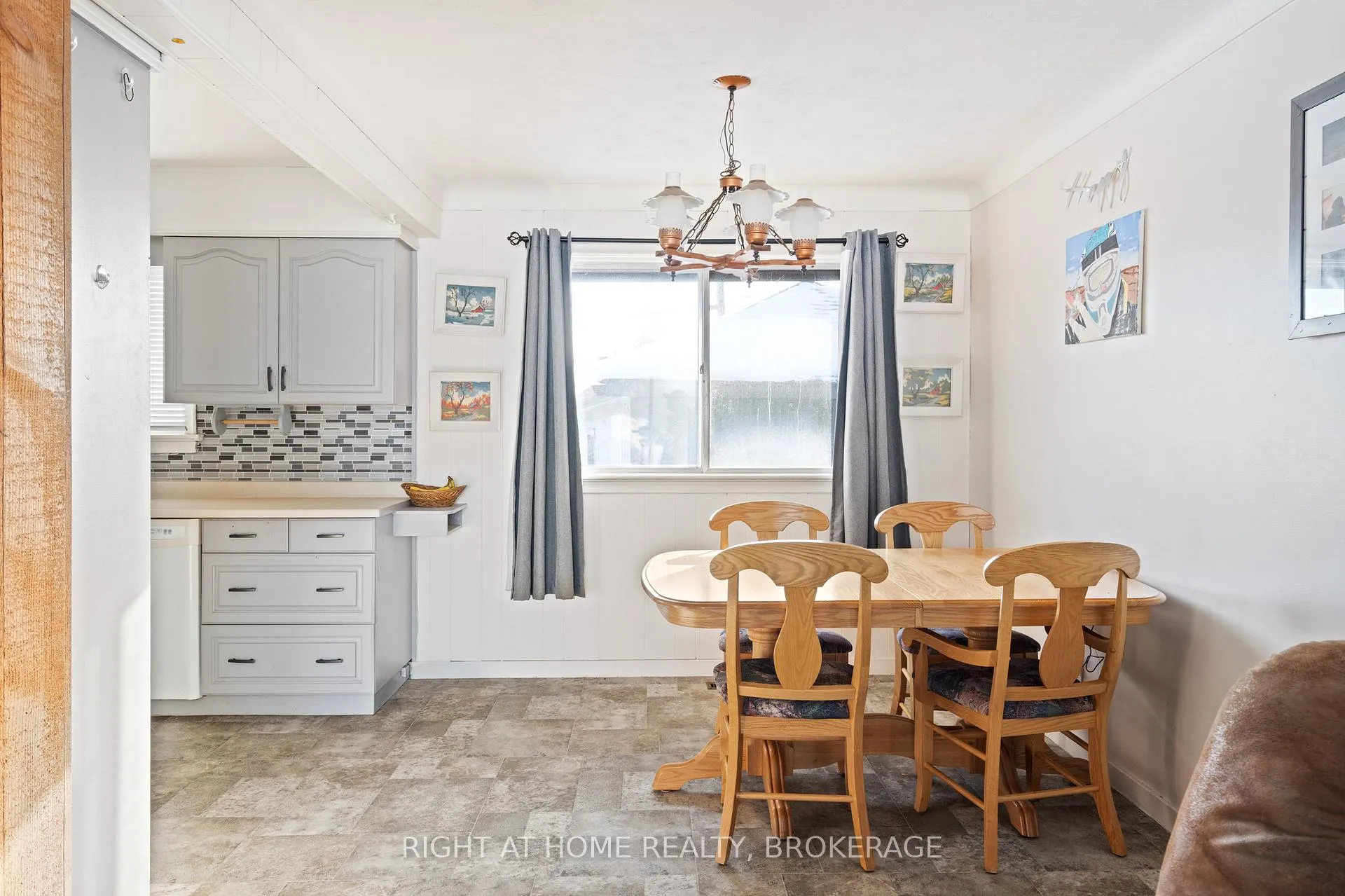 Photo 13 of 105 Glenwood Parkway, Welland, Dain City — HOMEH